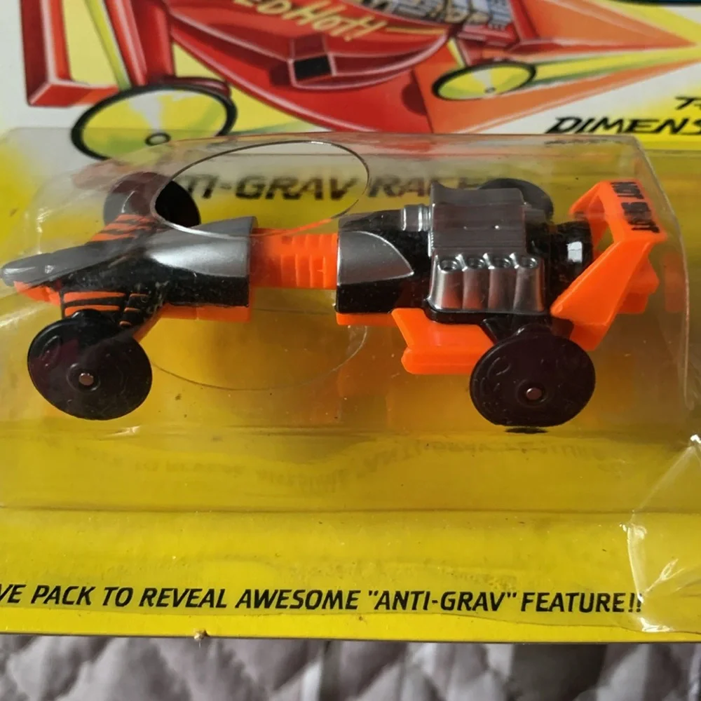 Matchbox Zero G Anti-Gravity Racers and Torque Spin Racers Vintage 🆕